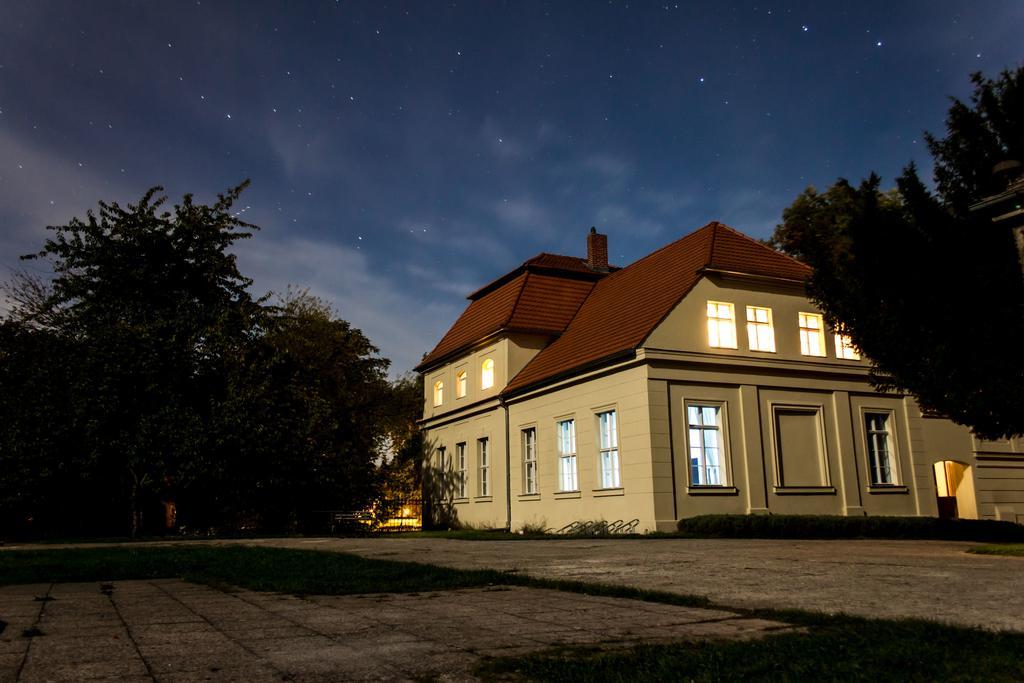 Gaestehaus Schloss Plaue Brandenburg  Exterior photo