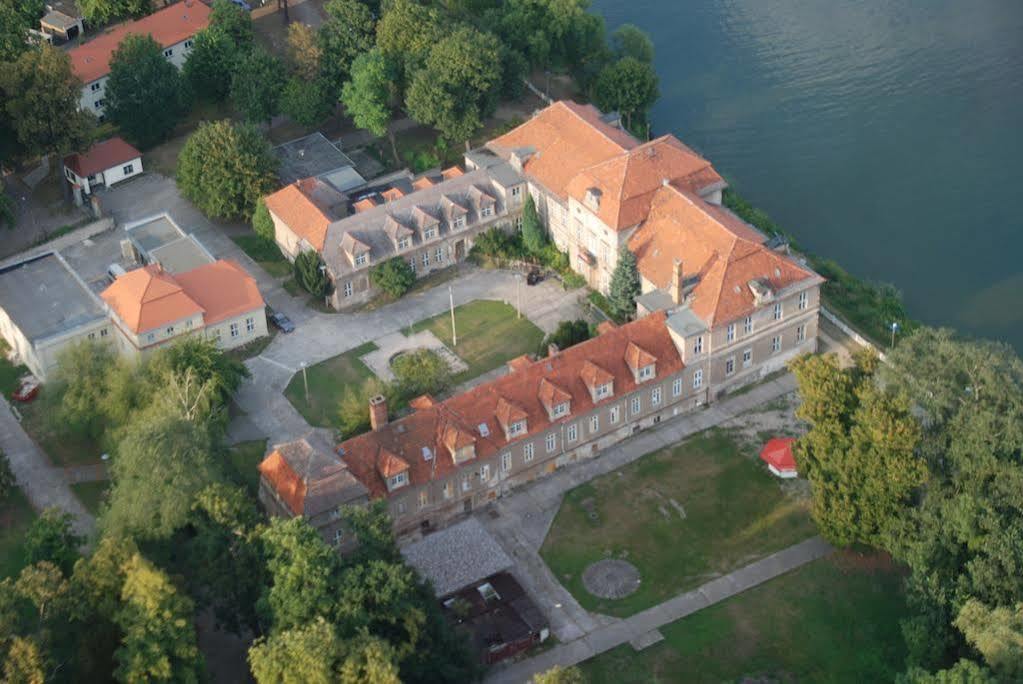 Gaestehaus Schloss Plaue Brandenburg  Exterior photo
